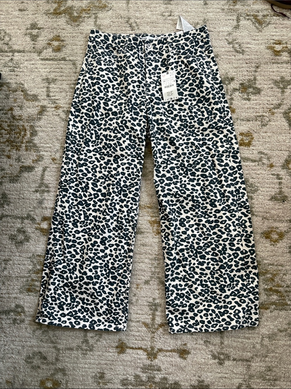 Zara Black & White Leopard Print wide-Leg jeans